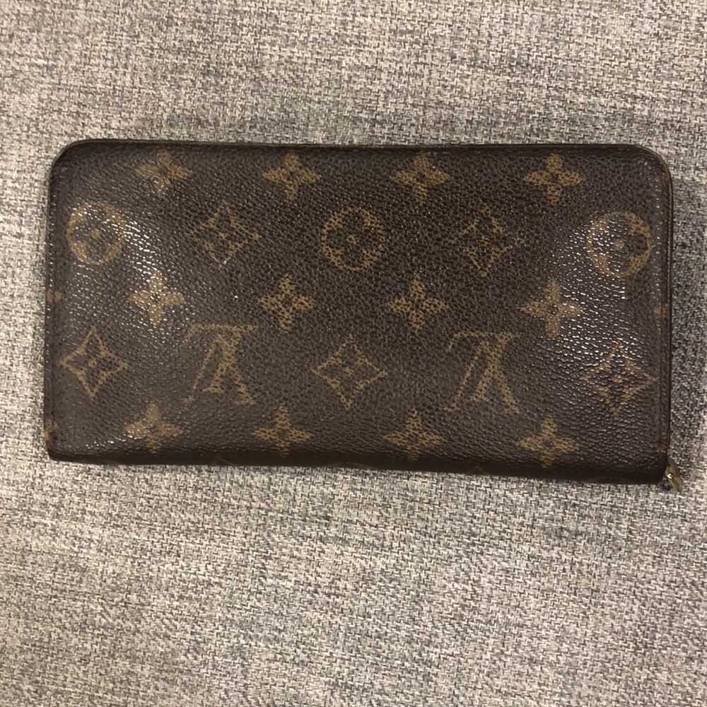 Louis Vuitton vintage wallet